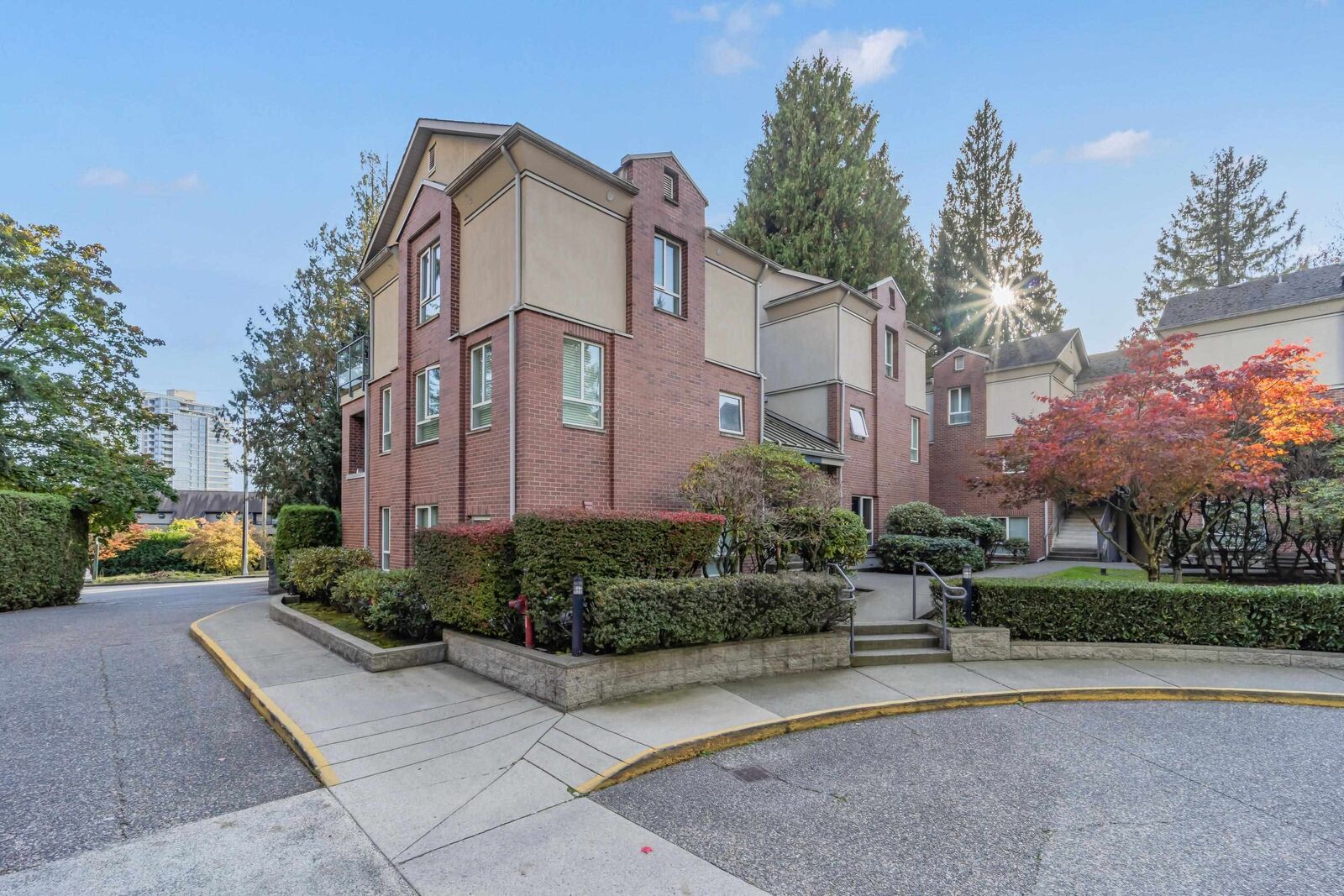 Property Photo:  7077 Beresford Street 5  BC V5E 4J5 