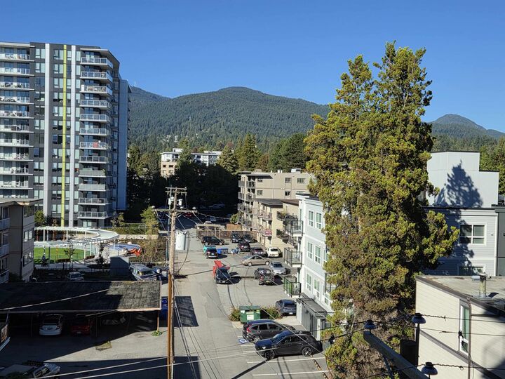 Property Photo: 150 E 15th Street 303 BC V7L 4N9