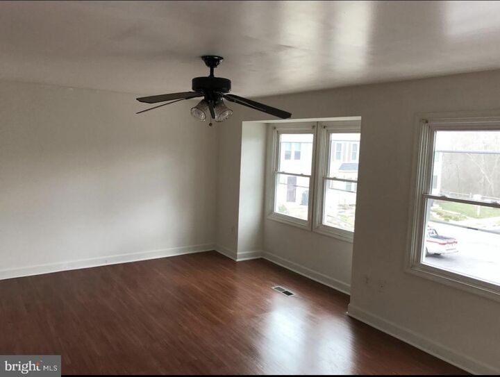 Property Photo: 3807 Salemway Court VA 22192