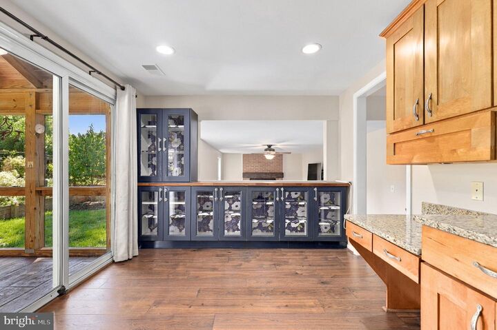 Property Photo: 6261 Light Point Place MD 21045