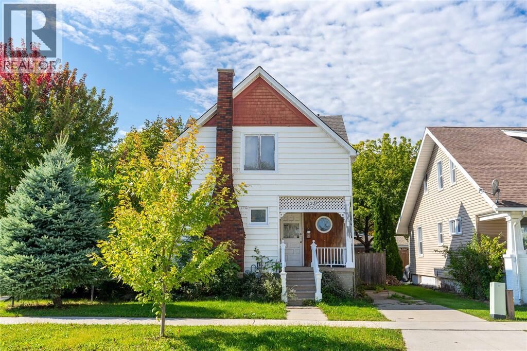 Property Photo:  153 Crawford Street  ON N7T 2Y7 