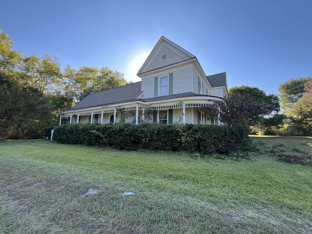 Property Photo:  985 Nickajack Road  GA 30736 