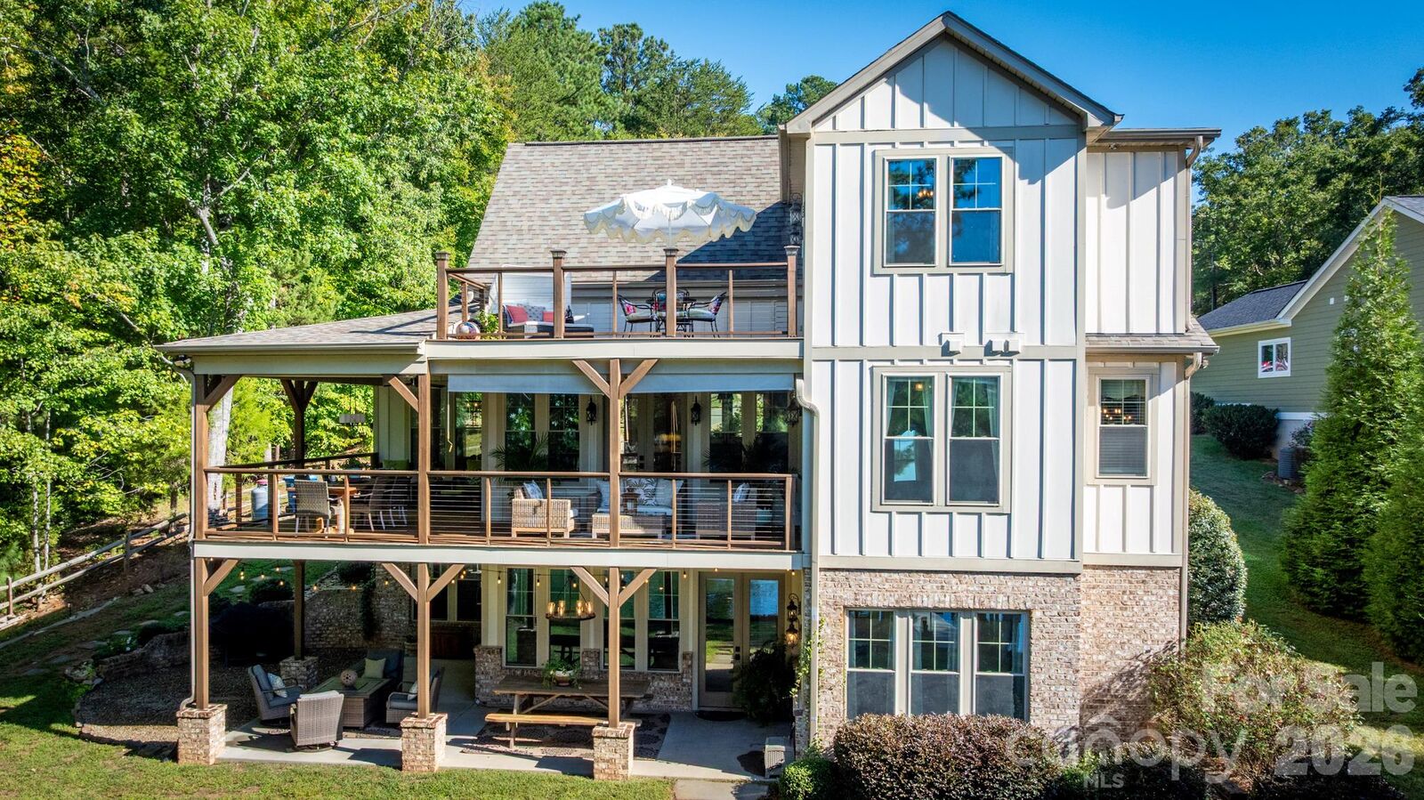Property Photo:  1285 Saunders Drive  NC 28609 