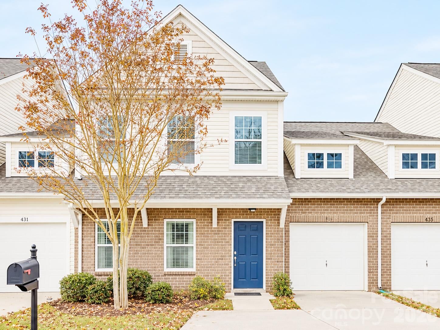 Property Photo:  433 Battery Circle  SC 29710 