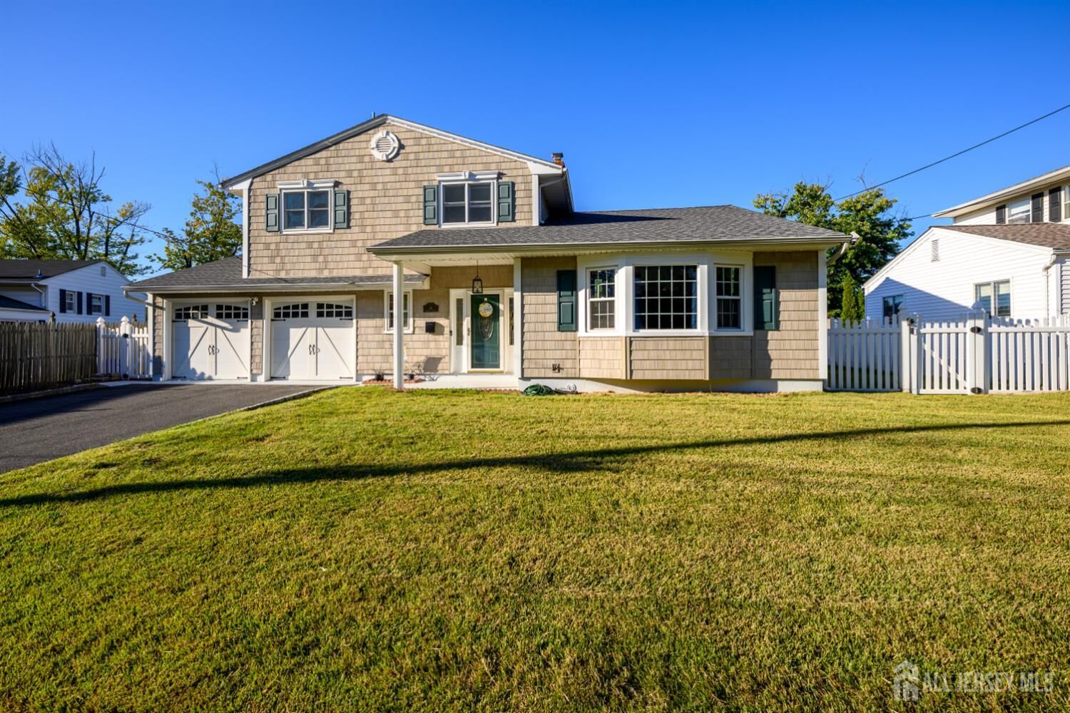 Property Photo:  41 Wilson Drive  NJ 08863 