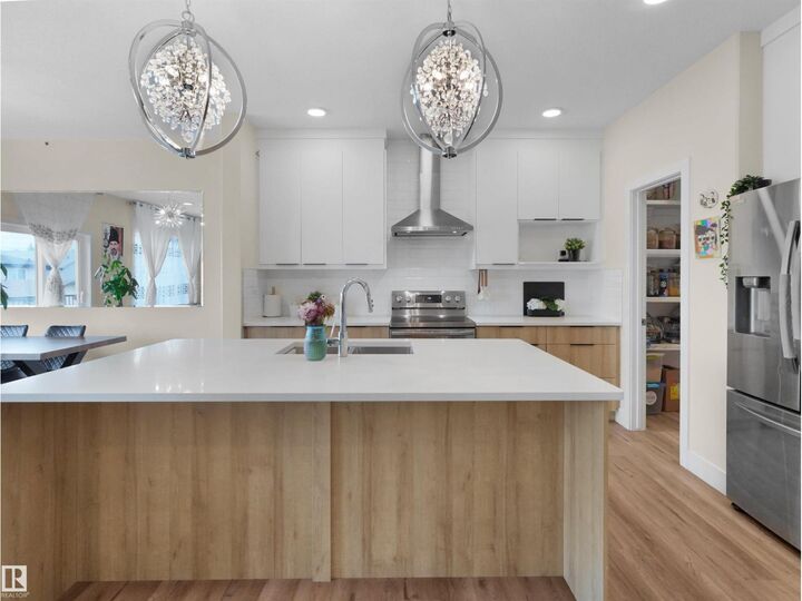 Property Photo:  9923 222 St NW  AB T5T 7J1 