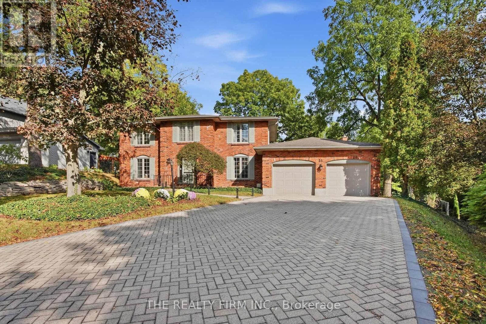 Property Photo:  51 Hampton Crescent  ON N6H 2N7 