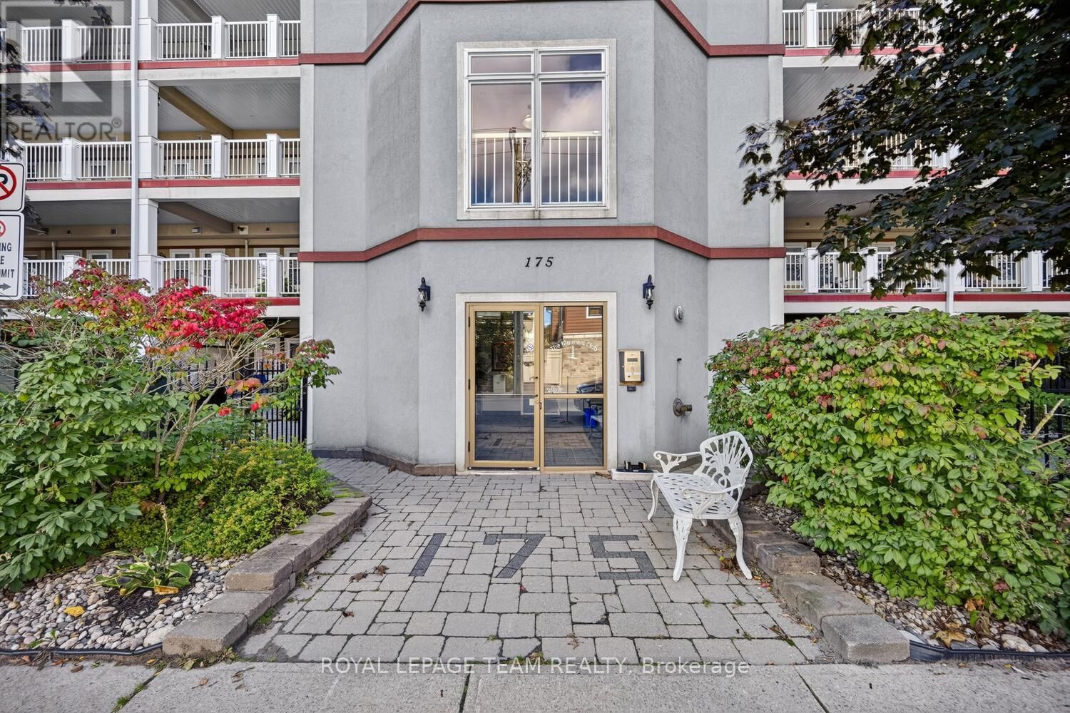Property Photo:  175 West Water Street West 205  ON K0E 1T0 