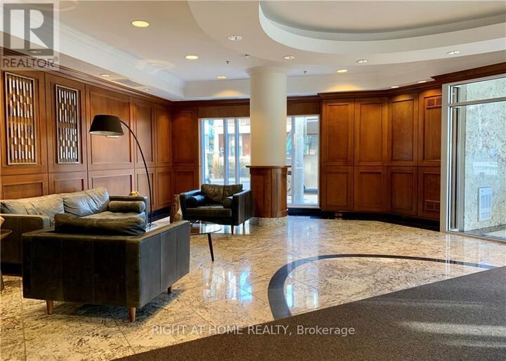 Property Photo: 195 Besserer Street 2307 ON K1N 7J6