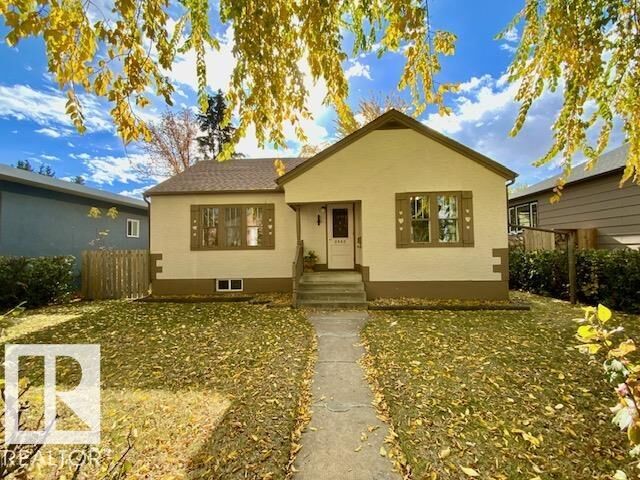 Property Photo:  5005 46 Avenue  AB T9A 1W8 