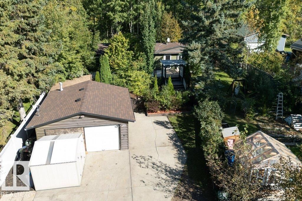 Property Photo: 52059 Rge Road 220 AB T8E 1B9