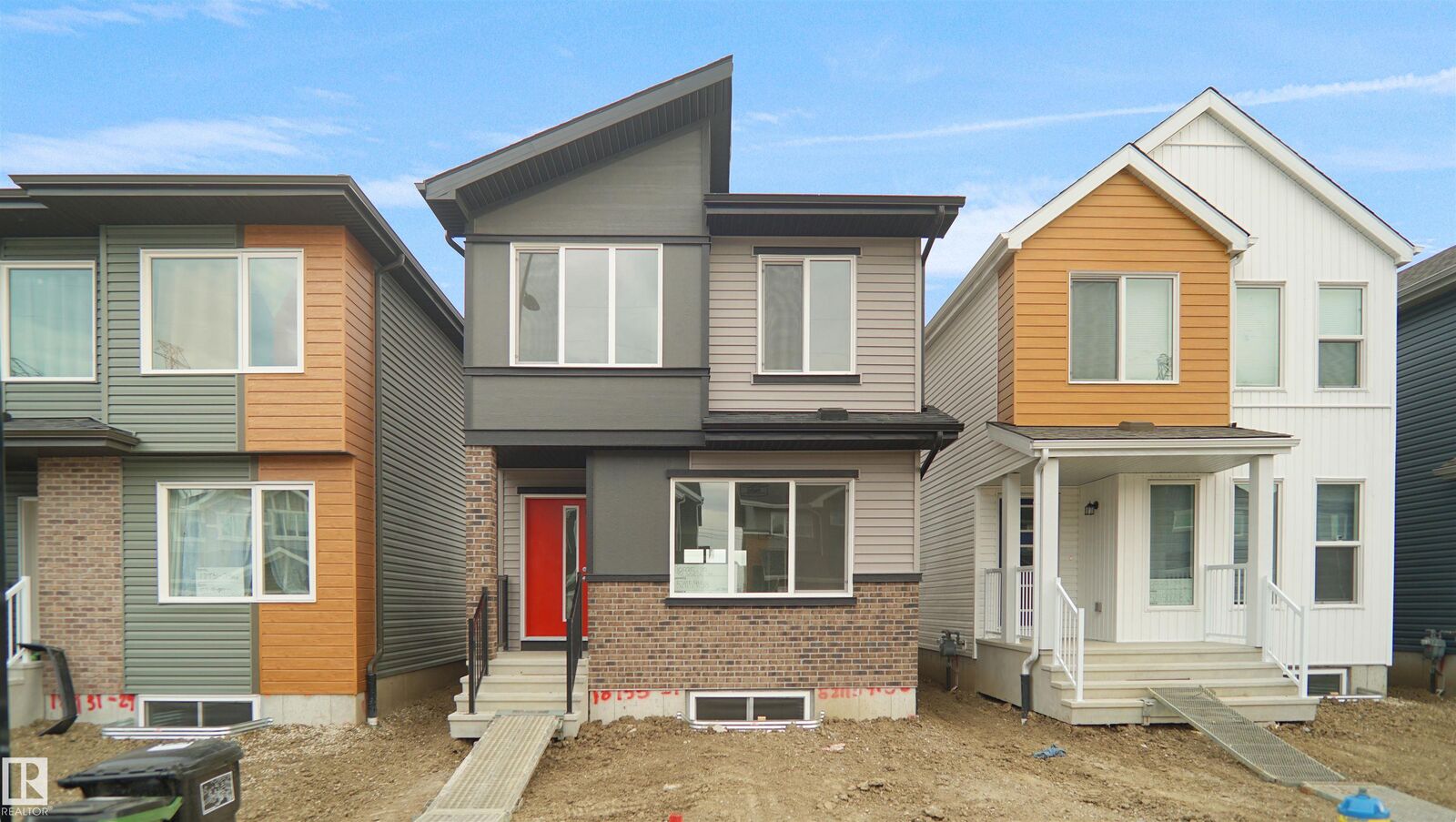 Property Photo:  20827 16 Avenue NW  AB T5Z 0T4 