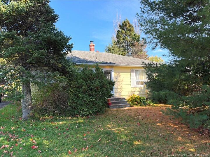 Property Photo:  107 Kenmore Drive  NB E1A 4J8 