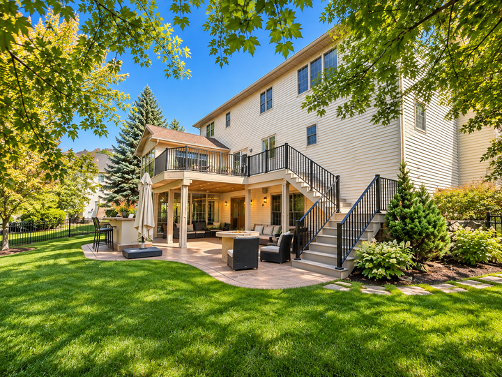 Property Photo:  1400 Larkspur Drive  MN 55129 
