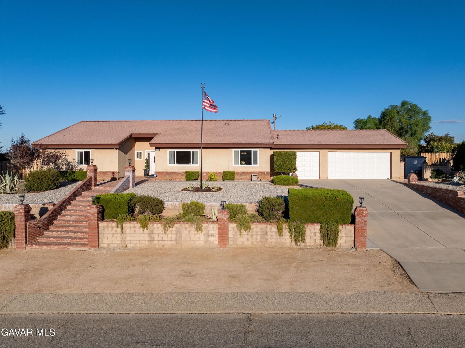 Property Photo: 32026 E 163rd Street CA 93544