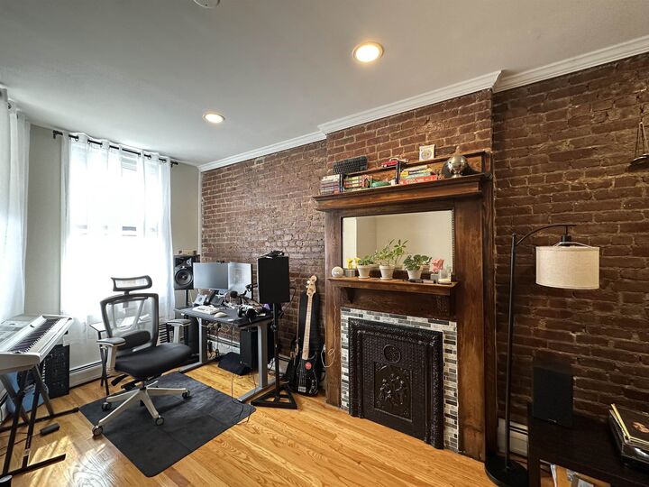 Property Photo:  203 Ogden Ave 5  NJ 07307 