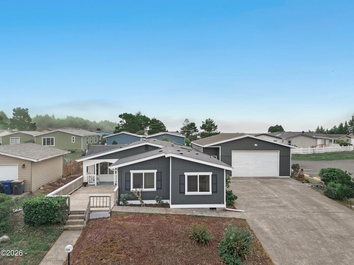 Property Photo:  520 NE 58th Street  OR 97365 