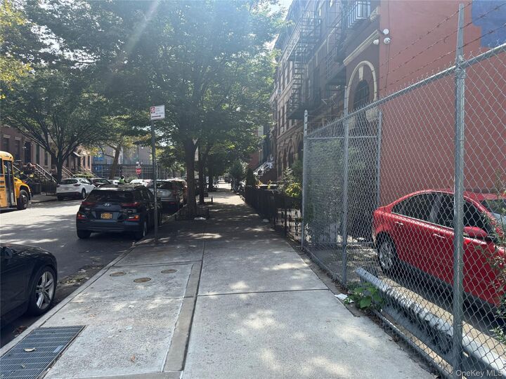Property Photo: 174 Stuyvesant Avenue B4 NY 11221