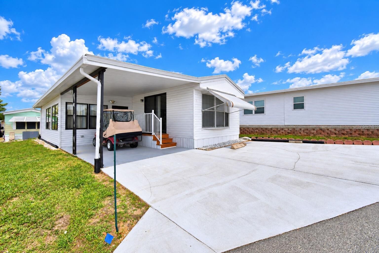 Property Photo:  251 Patterson Road D4  FL 33844 