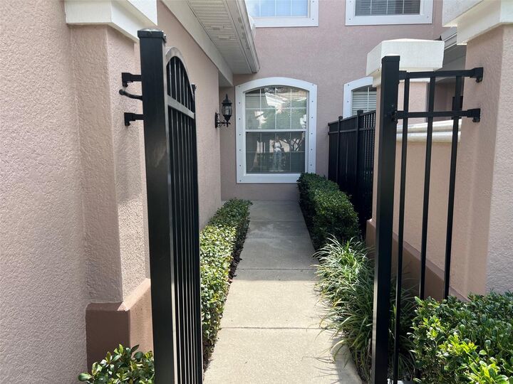 Property Photo: 802 Lantern Way 101 FL 33765