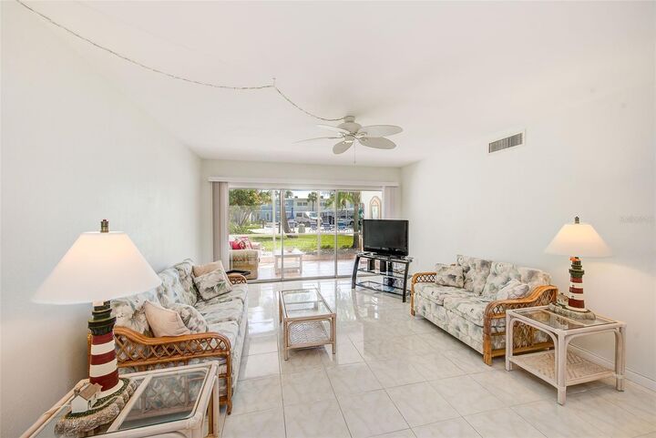 Property Photo: 6201 2nd Street E 74 FL 33706
