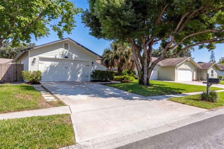 Property Photo:  963 N Jerico Drive  FL 32707 