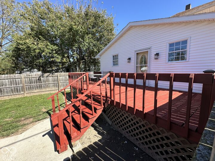 Property Photo:  321 N High Street  IN 47390 