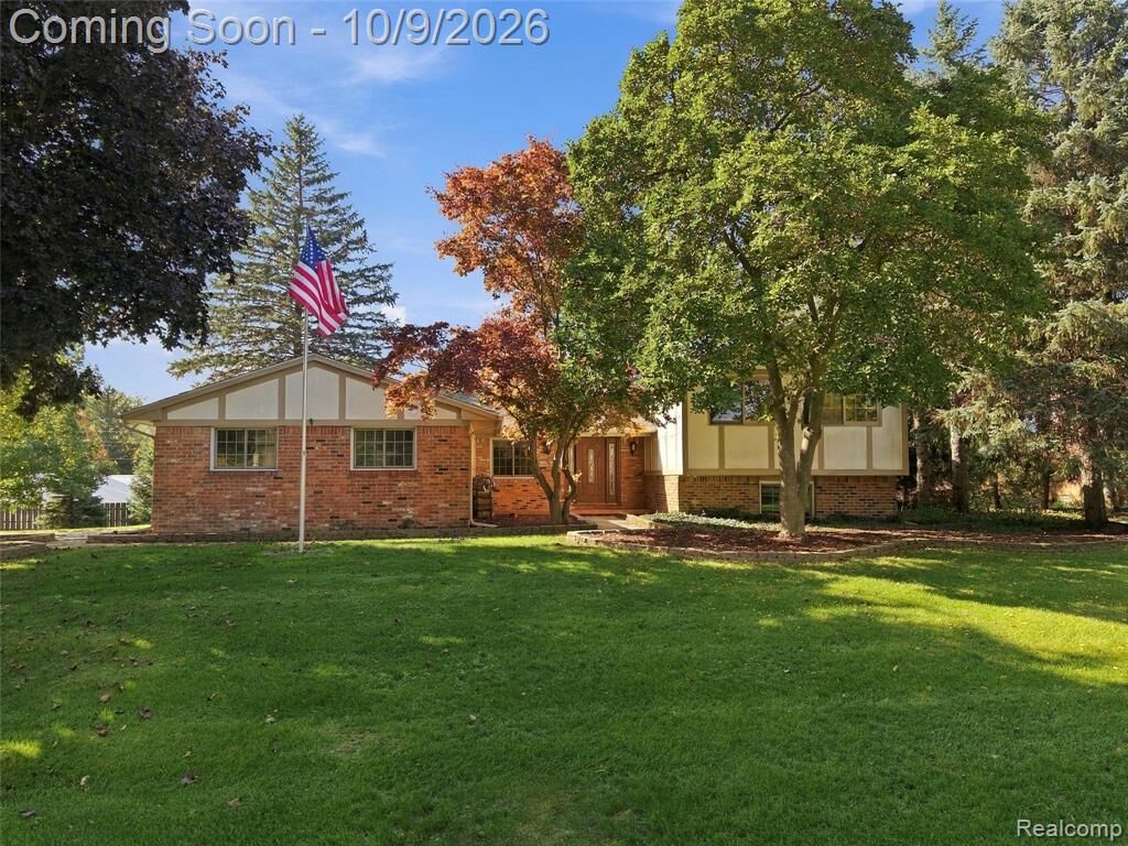 Property Photo:  5150 Glengate Road  MI 48306 2726 