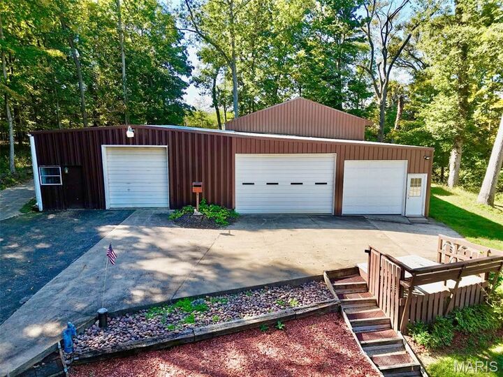 Property Photo: 5450 County Road 409 MO 63401