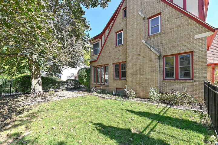 Property Photo: 7926 Hillcrest Dr WI 53213