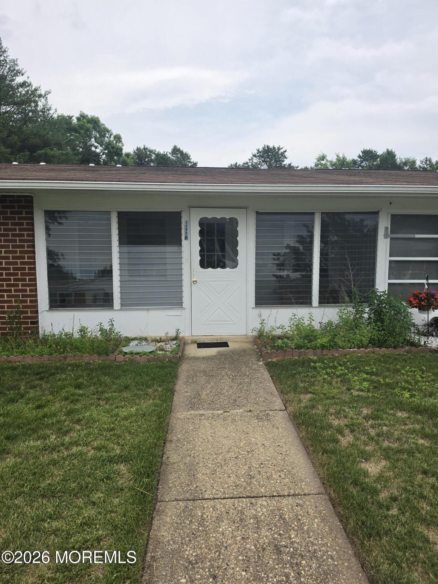 Property Photo: 1177B Clydebank Court NJ 08701