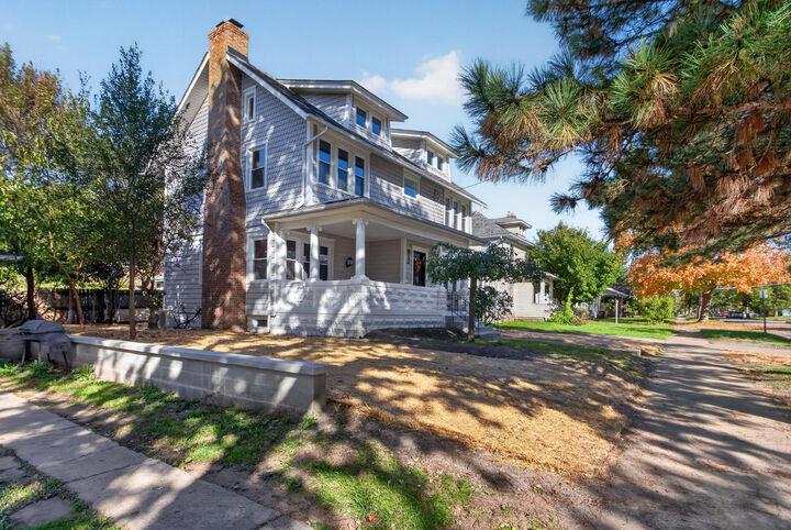 Property Photo:  912 2nd Street  MI 49203 