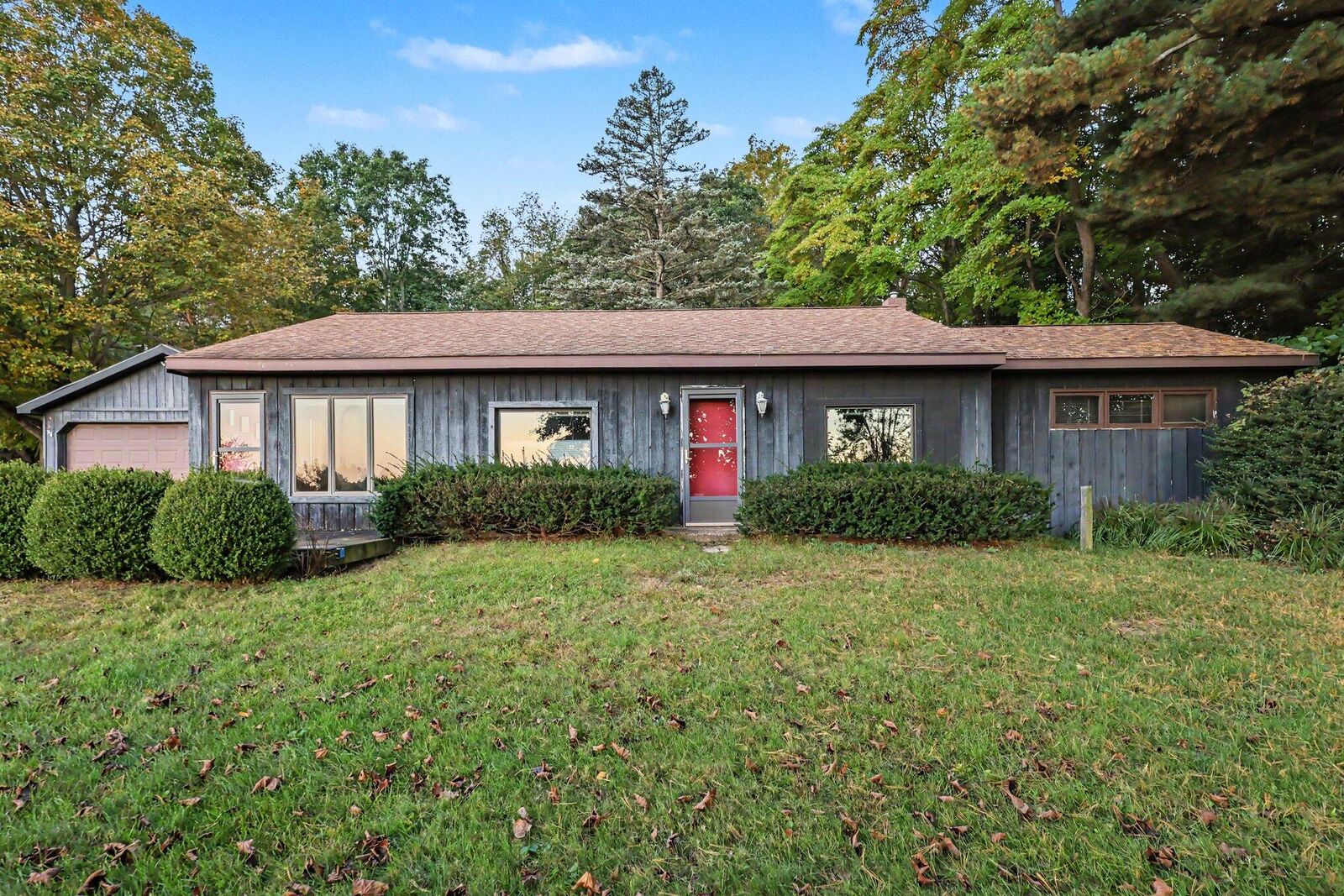 Property Photo:  11118 County Road 689  MI 49090 