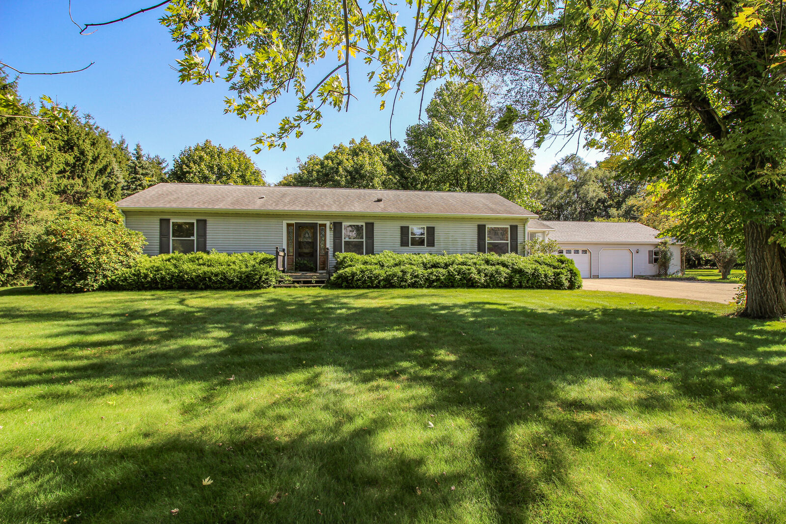 Property Photo: 1115 Elm Street MI 49093