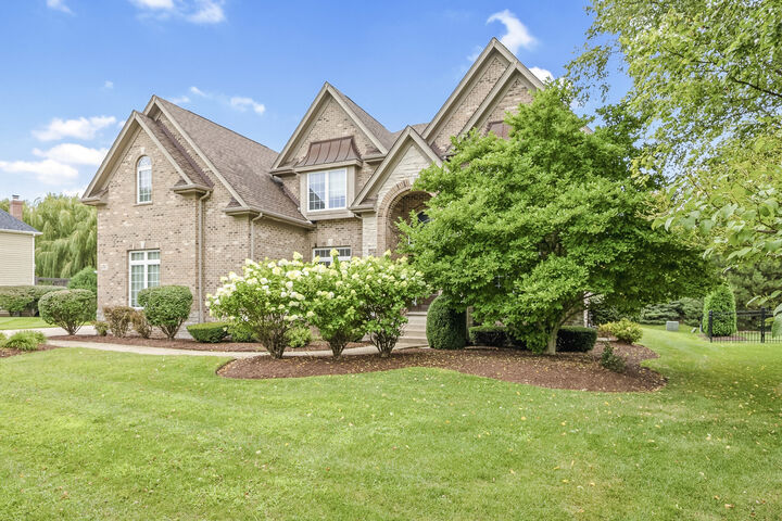 Property Photo:  4767 Sassafras Lane  IL 60564 