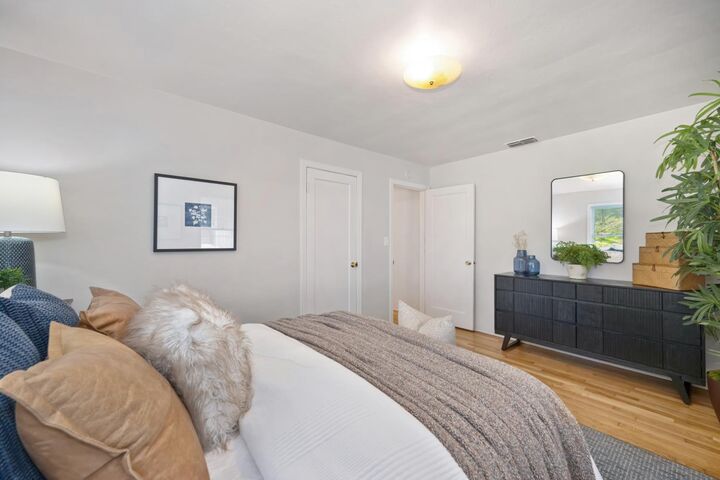 Property Photo:  5625 V Street  CA 95817 