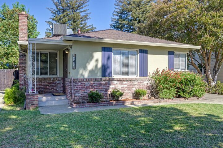 Property Photo:  5625 V Street  CA 95817 