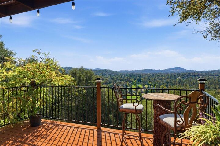 Property Photo:  18717 Hummingbird Drive  CA 95946 