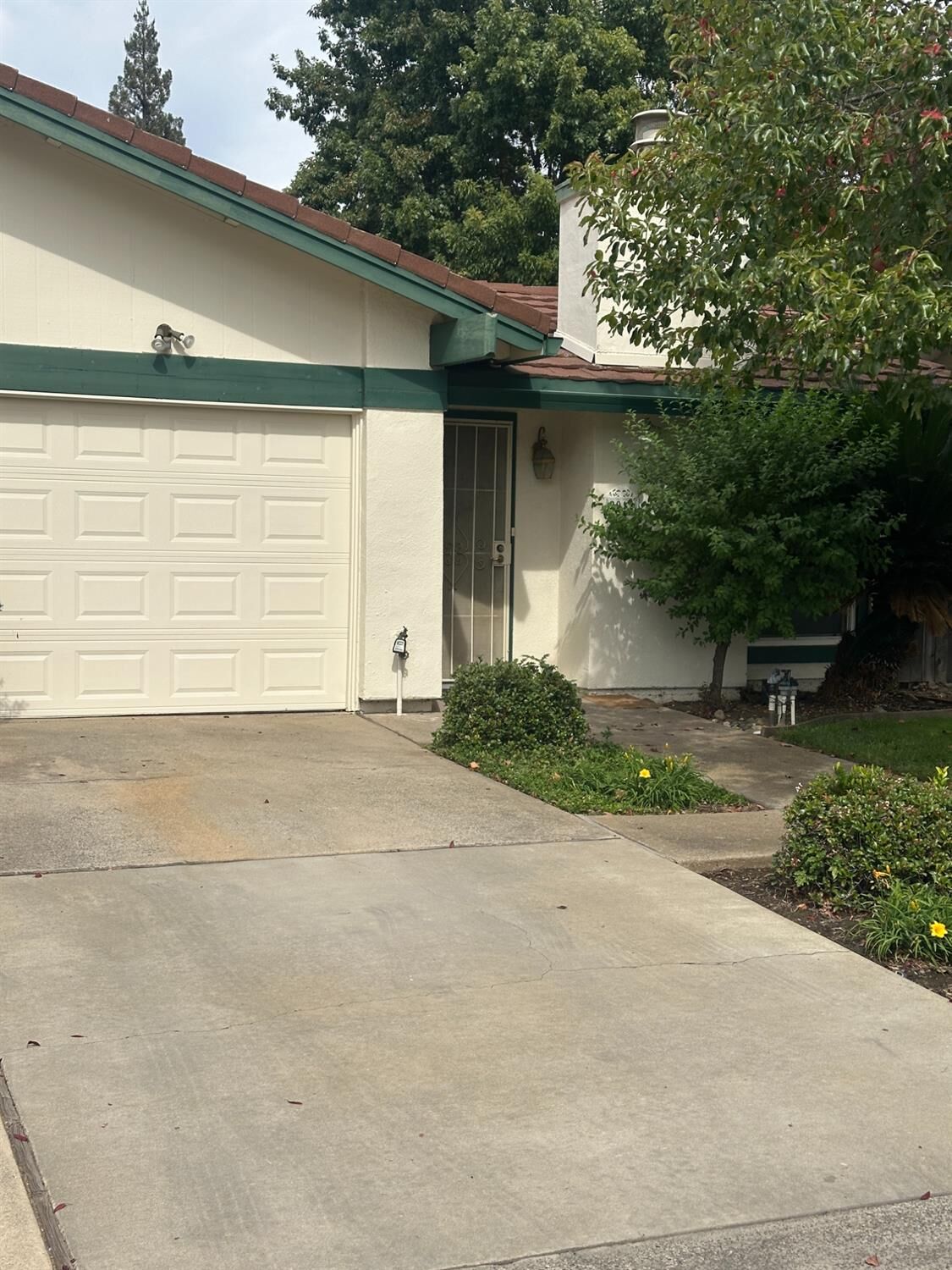 Property Photo: 2012 Zinfandel Drive CA 95670