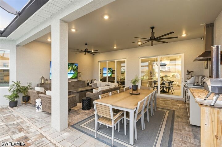 Property Photo: 15788 Derna Street FL 34114
