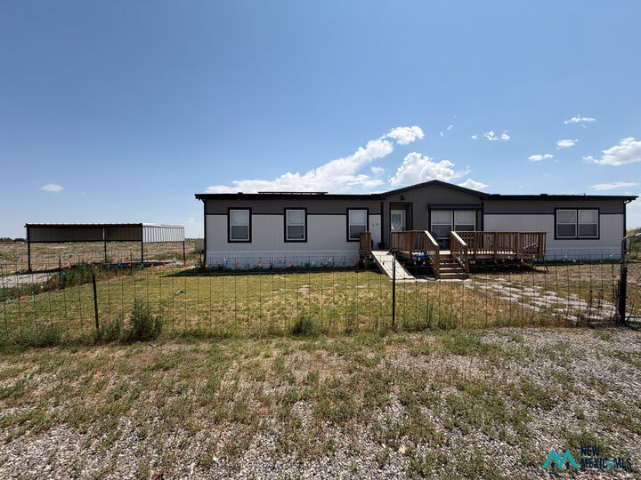Property Photo: 29 Crystal Dr NM 88210
