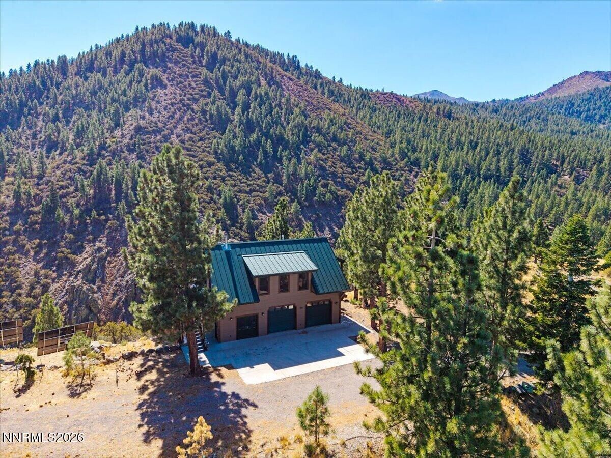 Property Photo: 16480 Logan Meadow Lane NV 89511