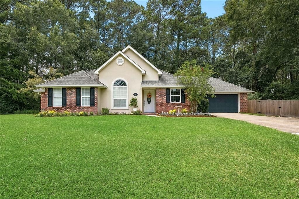 Property Photo:  302 Vireo Drive  LA 70448 