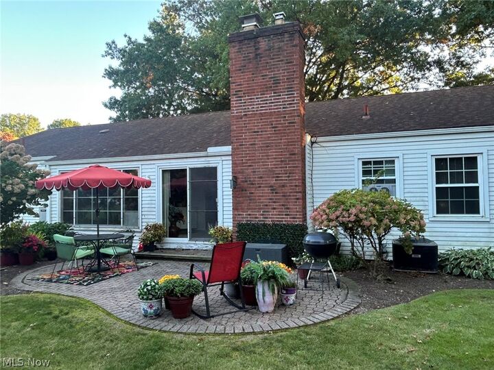 Property Photo:  5171 Meadow Wood Boulevard  OH 44124 