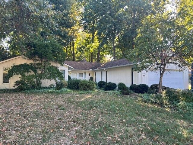 Property Photo:  5851 Mills Creek Lane  OH 44039 