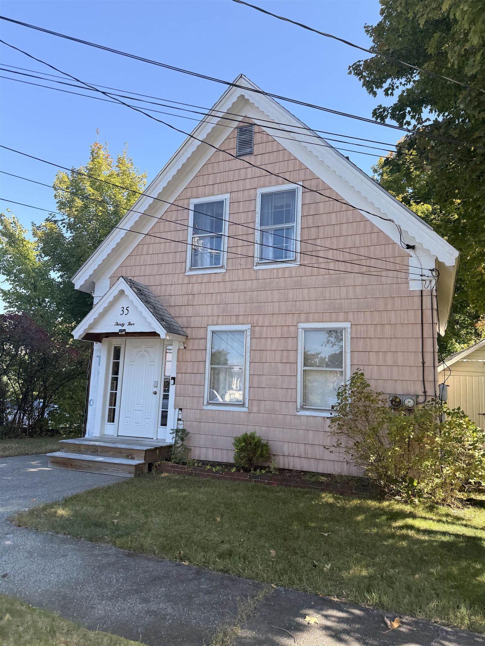 Property Photo:  35 Academy Square  NH 03246 