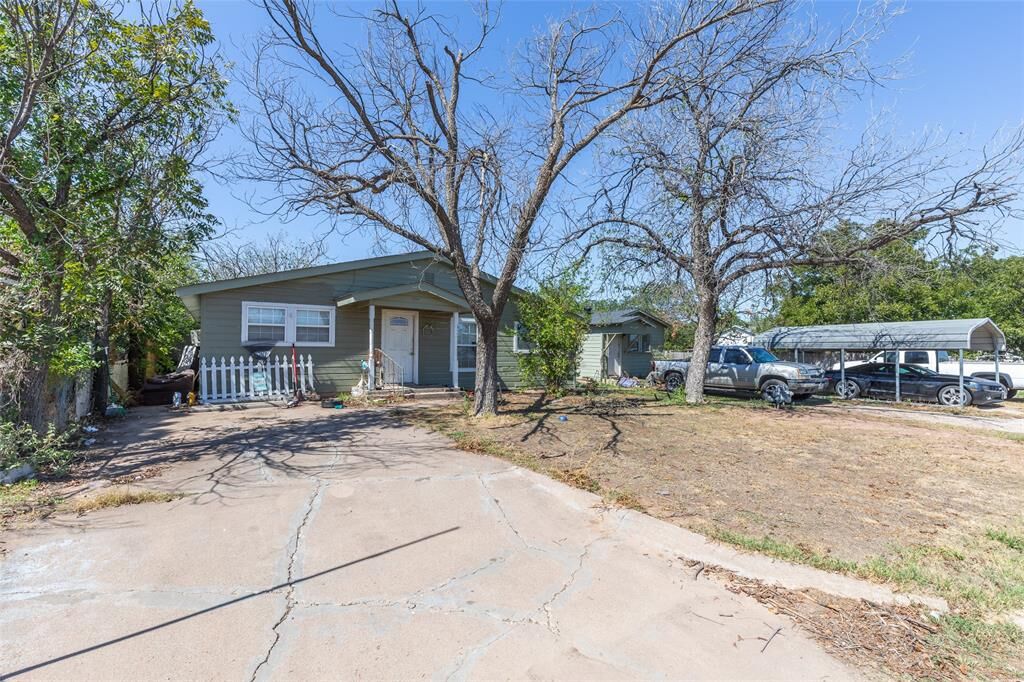 Property Photo: 1310 Cherry Street TX 79602