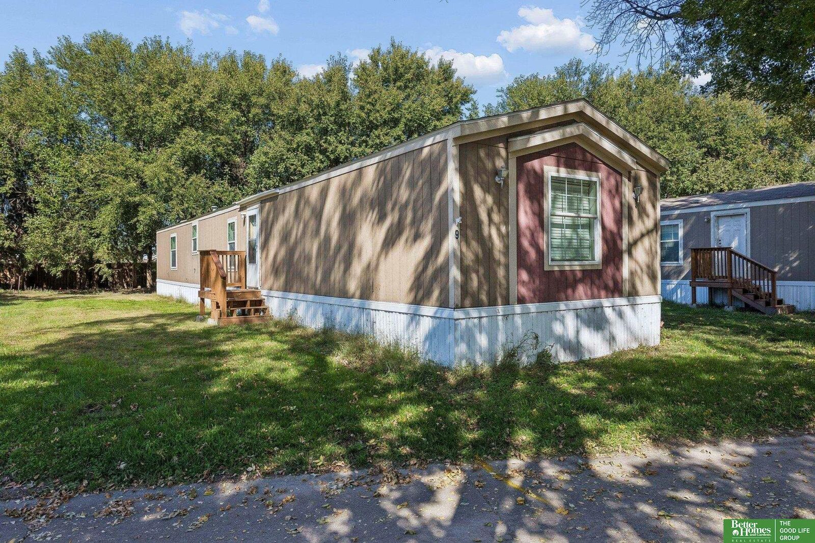 Property Photo:  1075 W 8th Street 9  NE 68649 