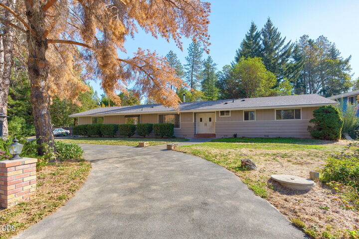 Property Photo:  151 Verna Lane  OR 97527 