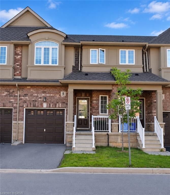 Property Photo: 55 Madonna Drive 5 ON L0R 1W0